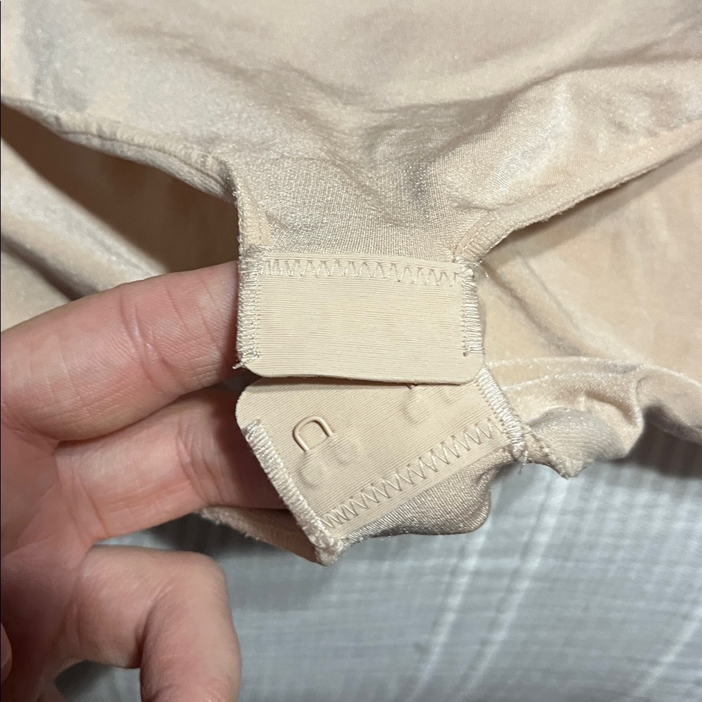 SPANX Nude Shapewear Bodysuit - Picture 3 of 4